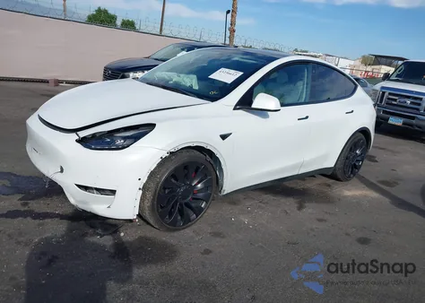 2022 Tesla Model Y Performance Dual Motor All-Wheel Drive from USA, damaged, VIN 7SAYGDEF7NF398189
